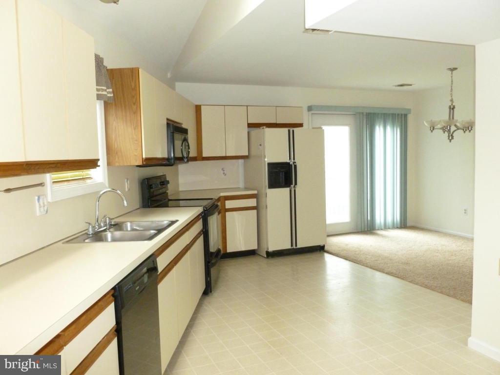 107 Spring Ridge Court Lancaster, PA 17601 - Photo 6 of 15 Gallery Image 6