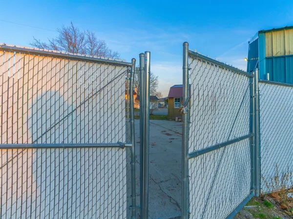 $600,000 | 4907 North Chase Road, Newman Lake, WA 99025