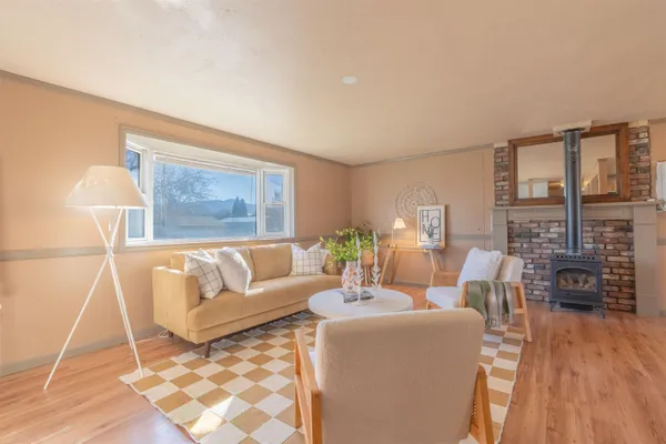 $600,000 | 4907 North Chase Road, Newman Lake, WA 99025