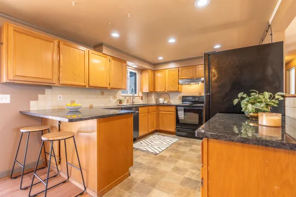 $600,000 | 4907 North Chase Road, Newman Lake, WA 99025