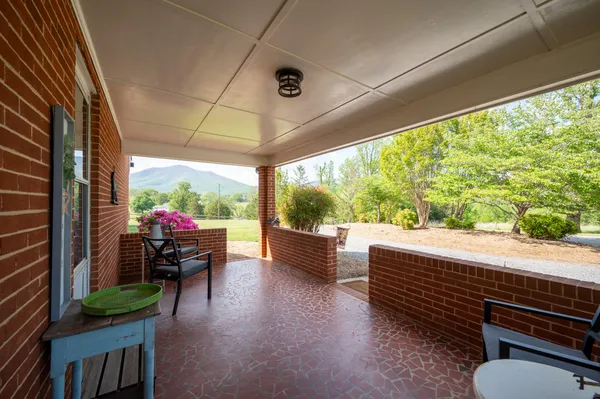 $695,000 | 1129 Croft Lane, Bedford, VA 24523