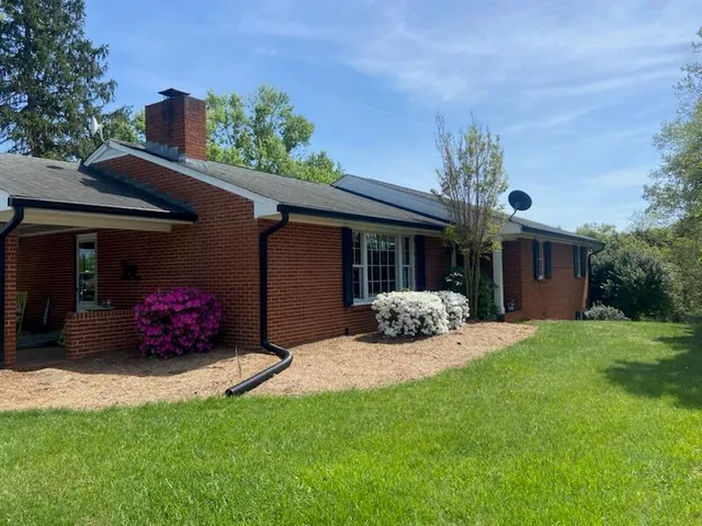 $719,800 | 1129 Croft Lane, Bedford, VA 24523