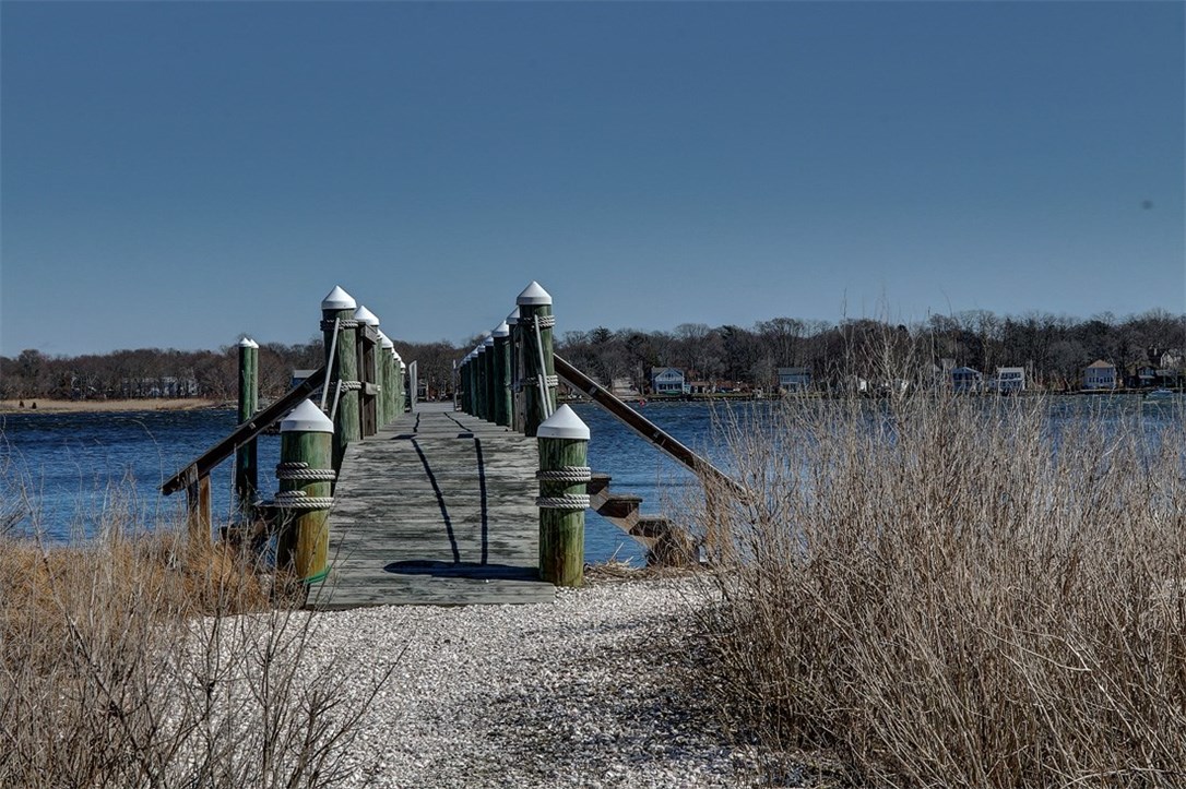 160 Adams Point Road Barrington, RI 02806 - Photo 33 of 40