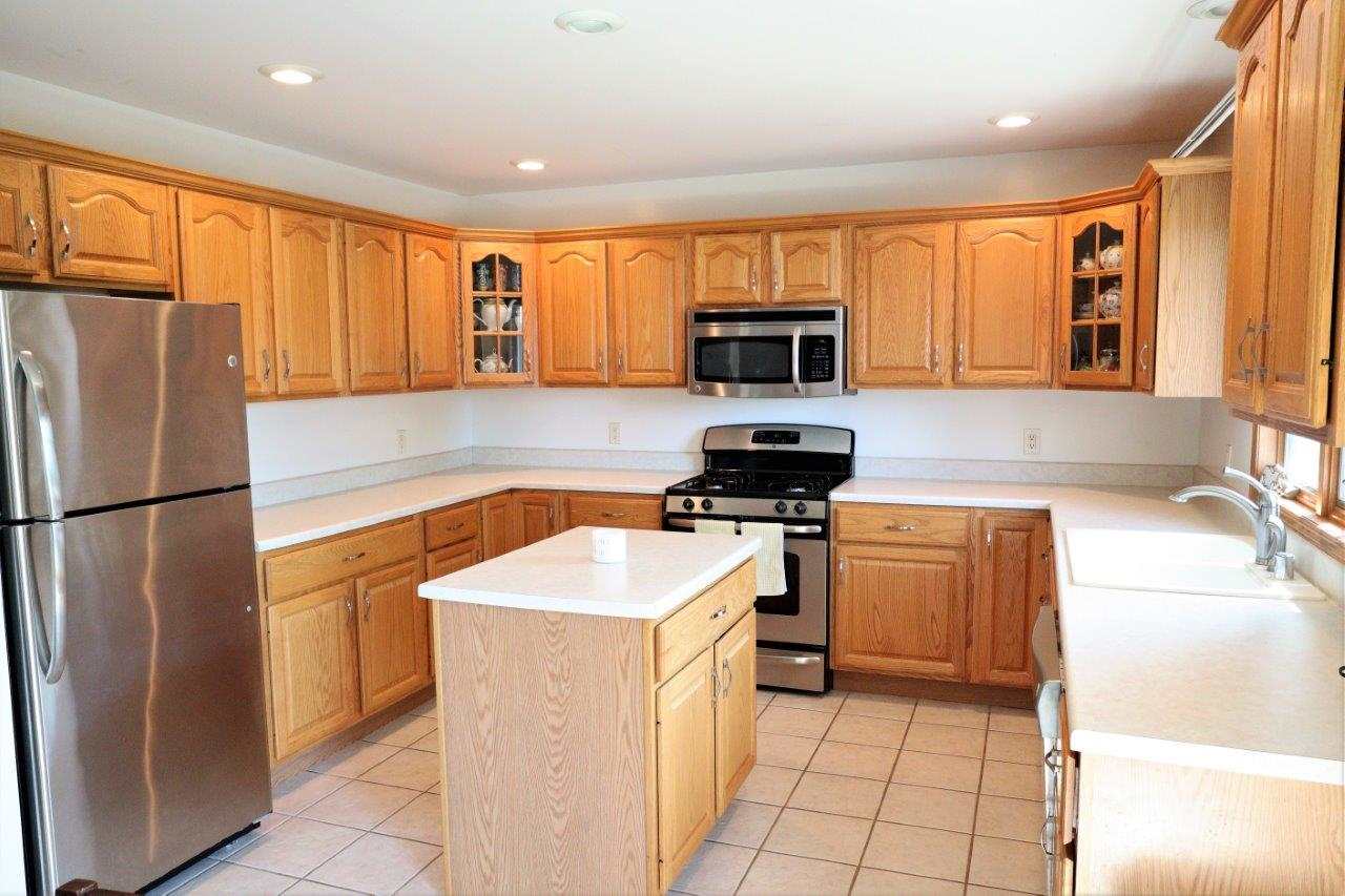 2317 Antler Ridge Drive Dubuque, IA 52002 - Photo 6 of 24 Gallery Image 6