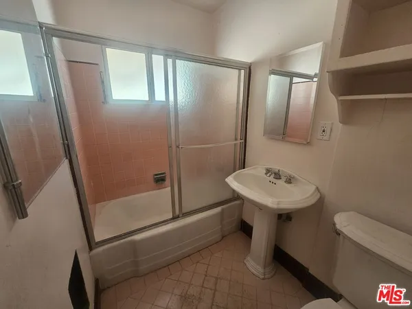 $699,000 | 6834 Encino Avenue, Van Nuys, CA 91406