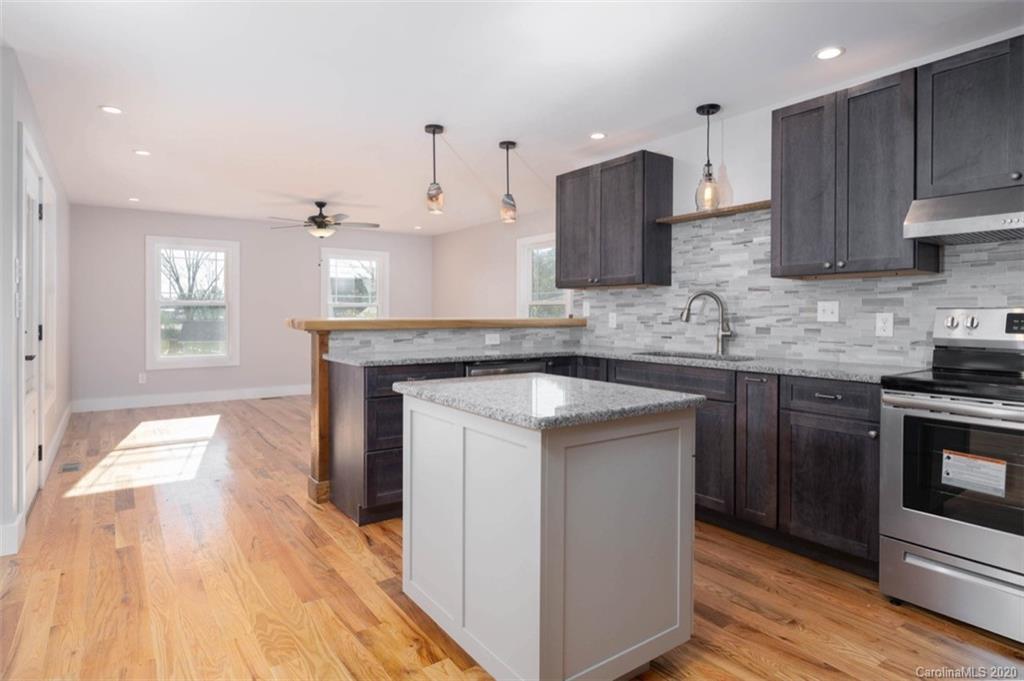 981 Tinsley Road Brevard, NC 28712 - Photo 6 of 31 Gallery Image 6