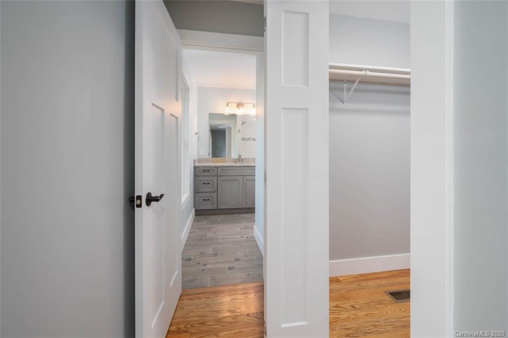 981 Tinsley Road Brevard, NC 28712 - Photo 10 of 31 Gallery Image 10