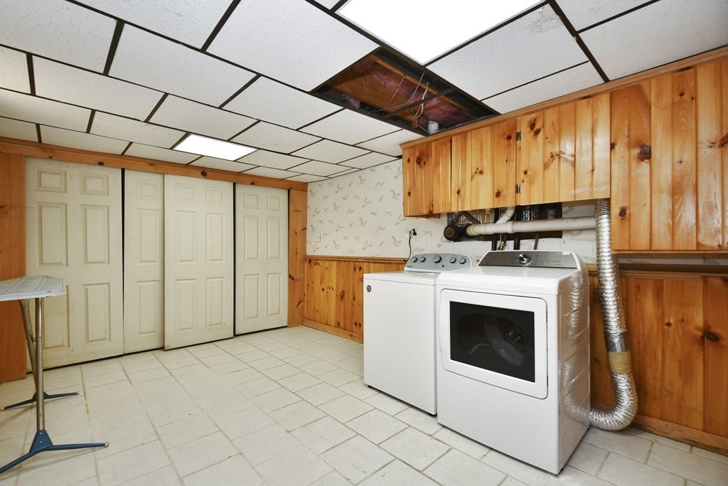 164 Ayer Road, Unit H4 Shirley, MA 01464 - Photo 25 of 33 a view of utility room