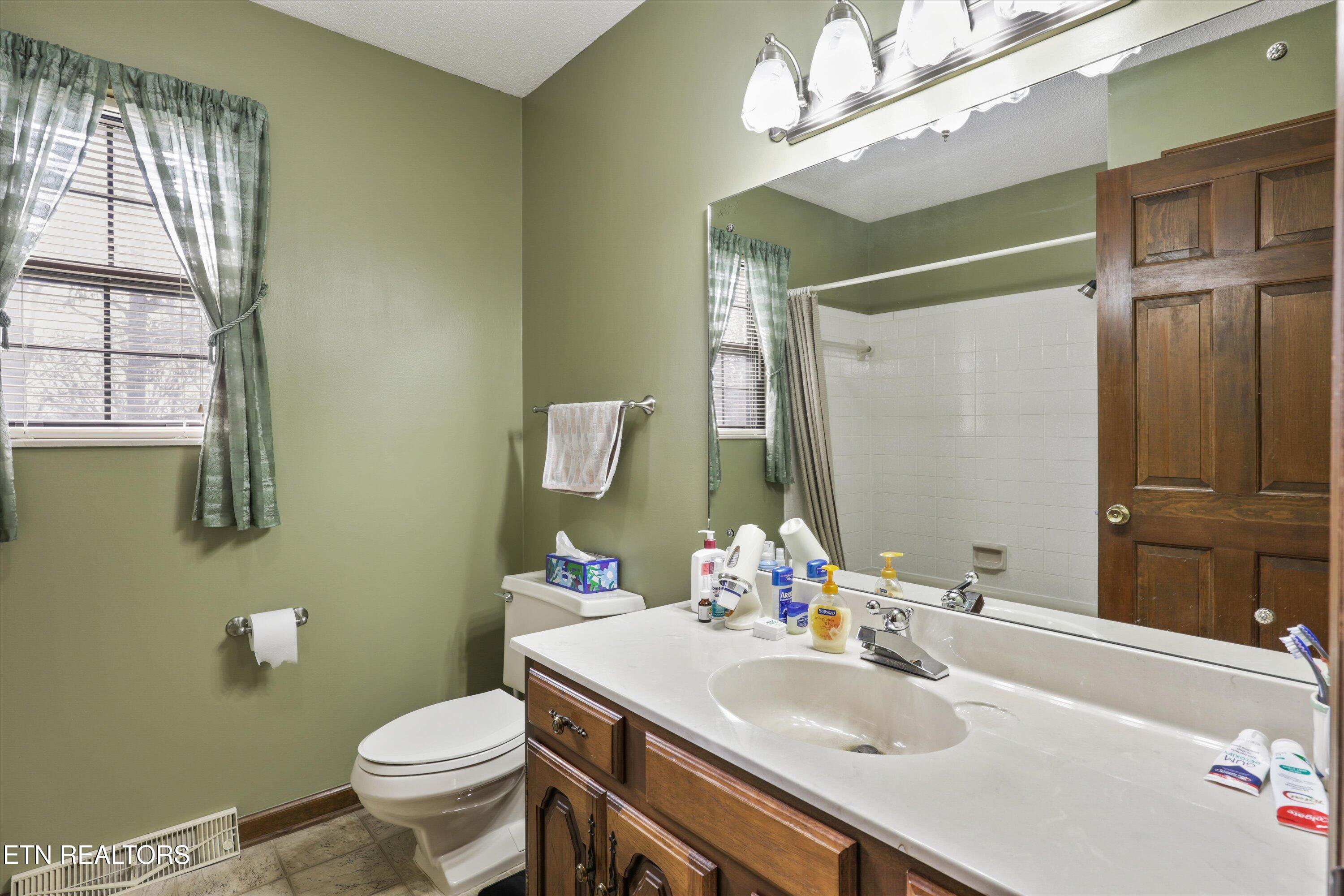 406 Powder House Road Powell, TN 37849 - Photo 13 of 33 IMG_9759