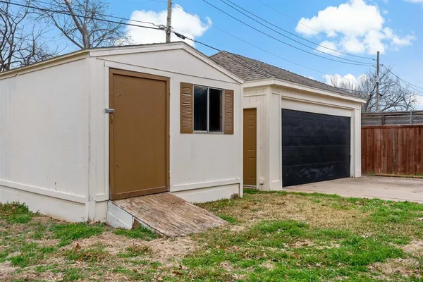 $5,200 | 10141 Fieldfare Court, Dallas, TX 75229