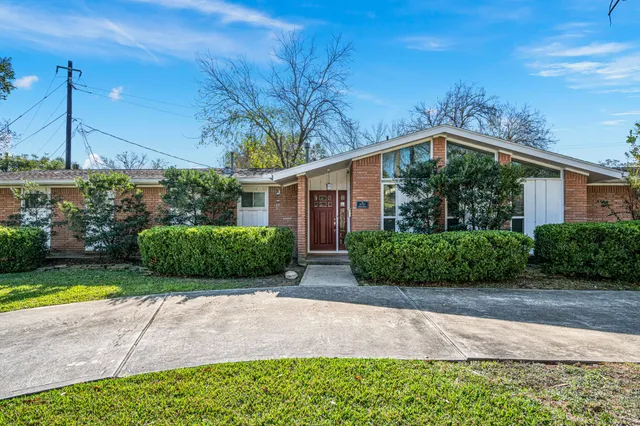 $450,000 | 4707 Nenana Drive, Houston, TX 77035