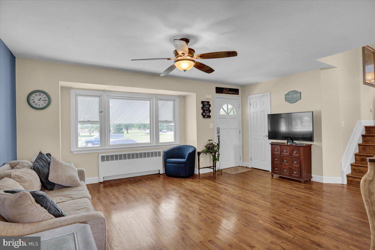 2819 Shillington Road Reading, PA 19608 - Photo 4 of 25 Living Room