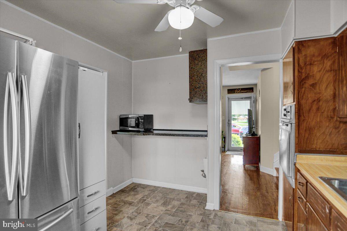 2819 Shillington Road Reading, PA 19608 - Photo 9 of 25 Kitchen