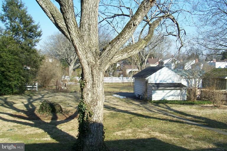 604 Pleasure Road Lancaster, PA 17601 - Photo 6 of 11 Gallery Image 6