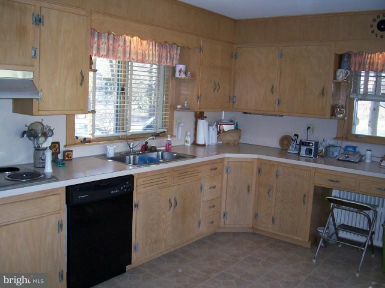 604 Pleasure Road Lancaster, PA 17601 - Photo 7 of 11 Gallery Image 7