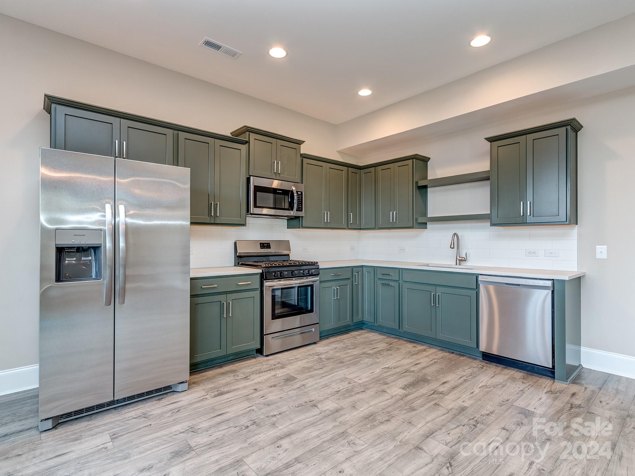 16836 Harbor View Road Charlotte, NC 28278 - Photo 37 of 44 Gallery Image 37