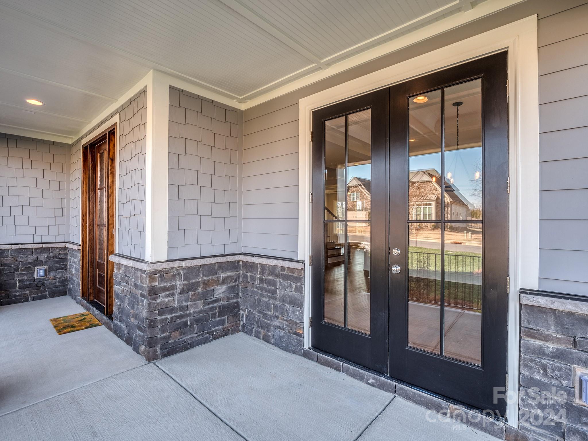 16836 Harbor View Road Charlotte, NC 28278 - Photo 6 of 44 Gallery Image 6