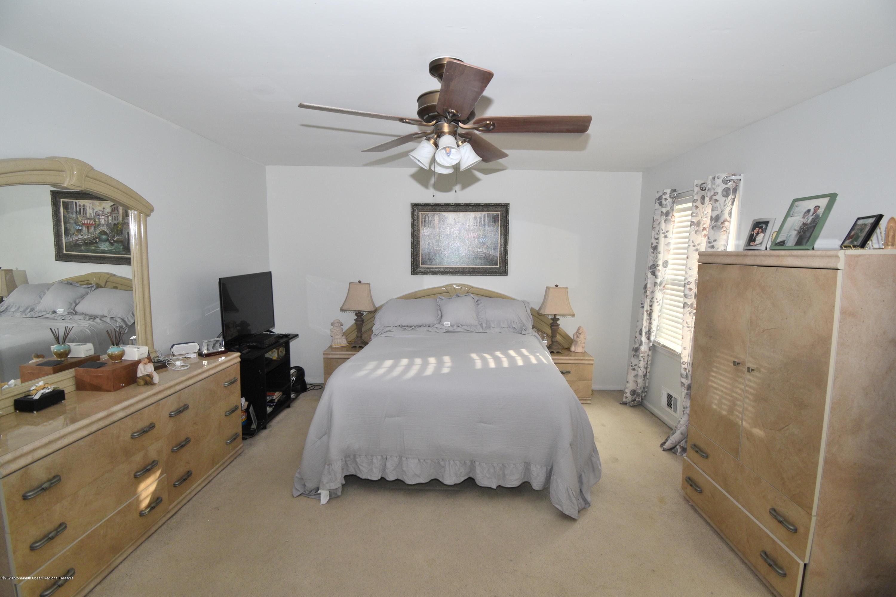 8 Templer Way Hazlet, NJ 07730 - Photo 11 of 19 DSC_2769