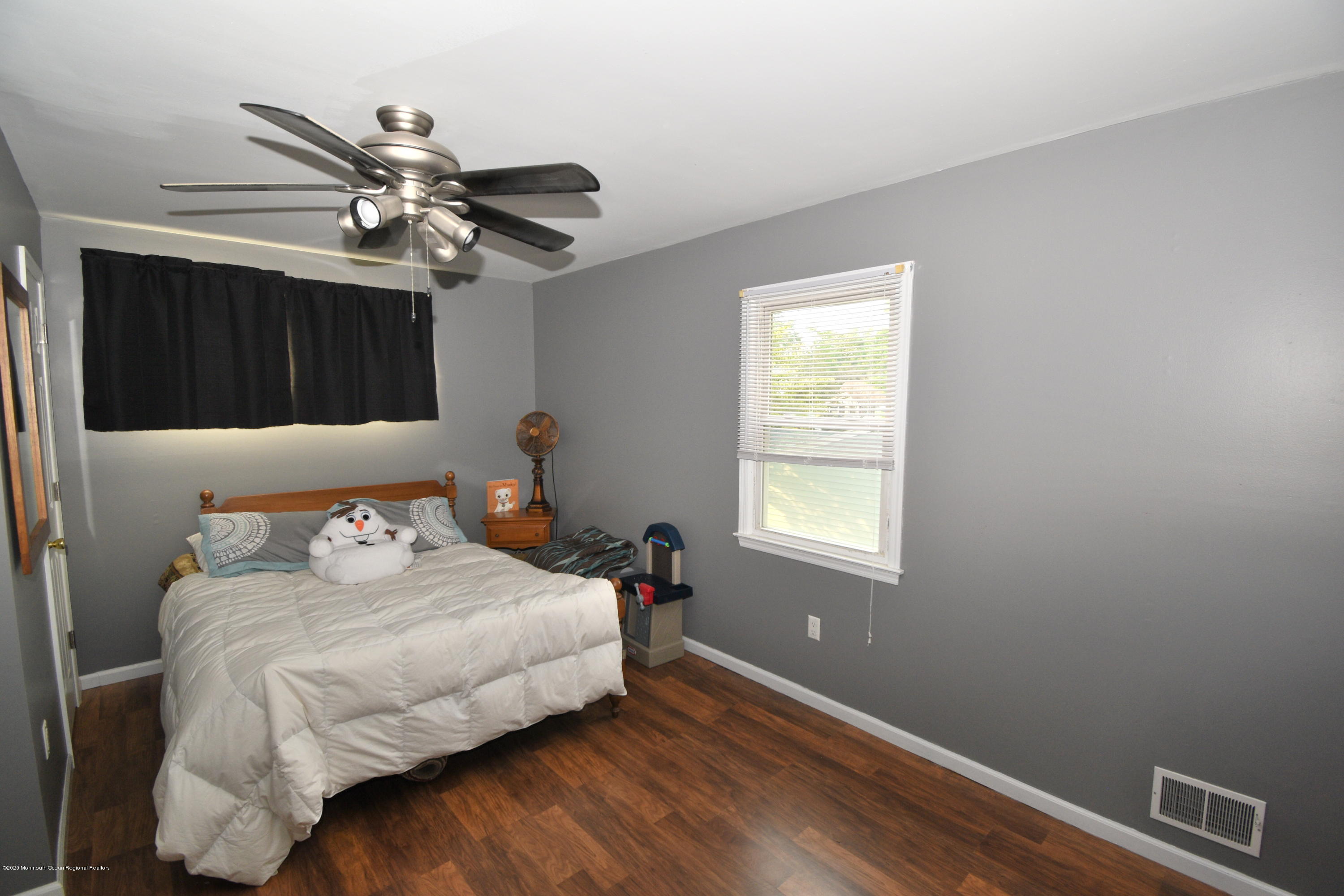 8 Templer Way Hazlet, NJ 07730 - Photo 14 of 19 DSC_2779