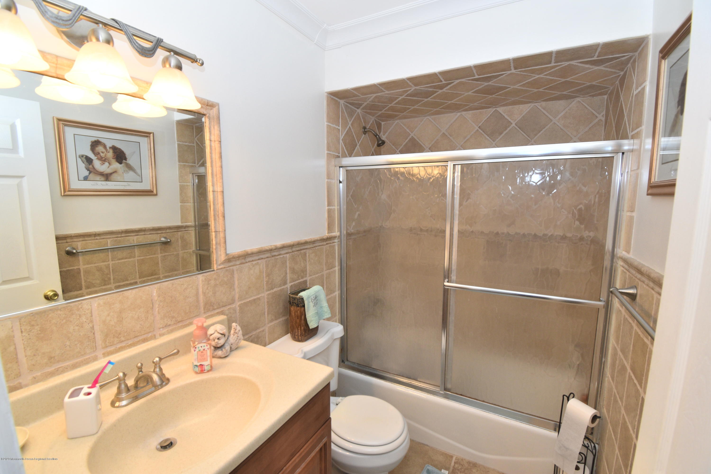 8 Templer Way Hazlet, NJ 07730 - Photo 15 of 19 DSC_2765