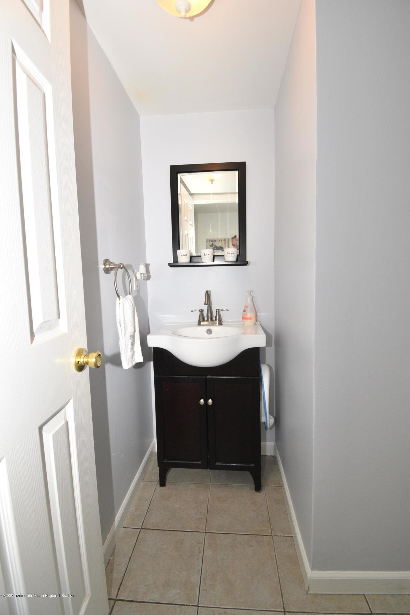 8 Templer Way Hazlet, NJ 07730 - Photo 17 of 19 DSC_2789