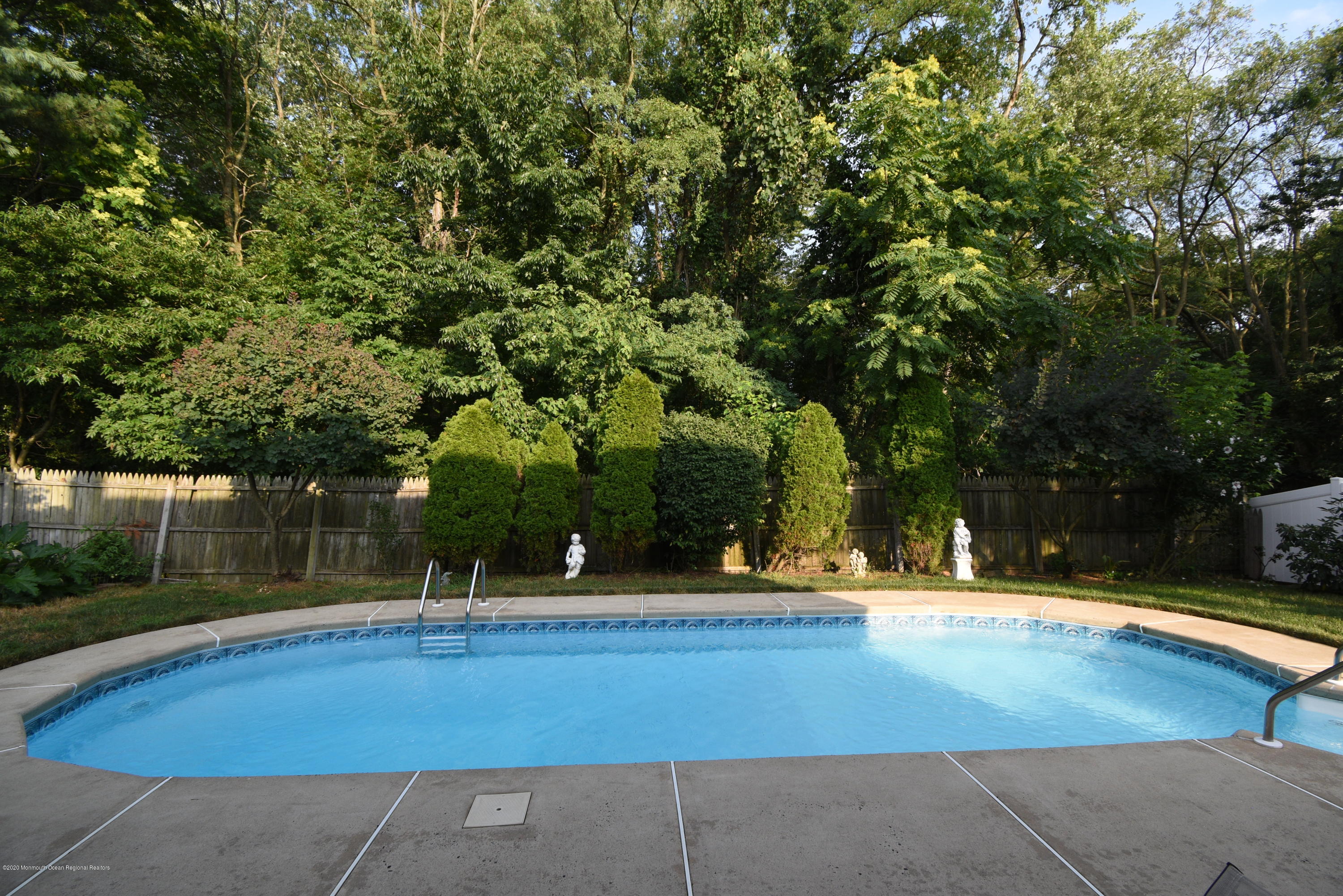 8 Templer Way Hazlet, NJ 07730 - Photo 18 of 19 DSC_2803