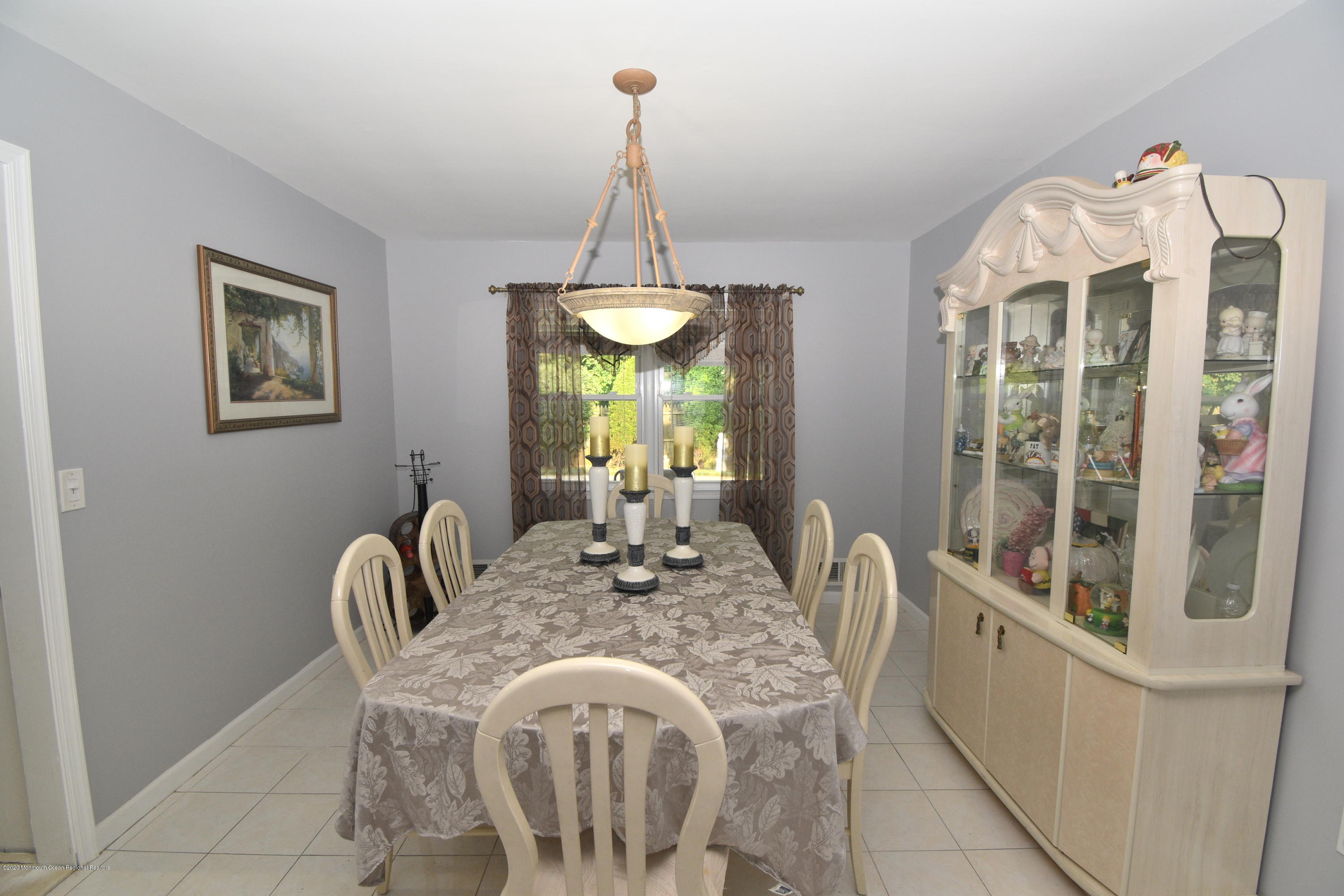 8 Templer Way Hazlet, NJ 07730 - Photo 7 of 19 DSC_2792