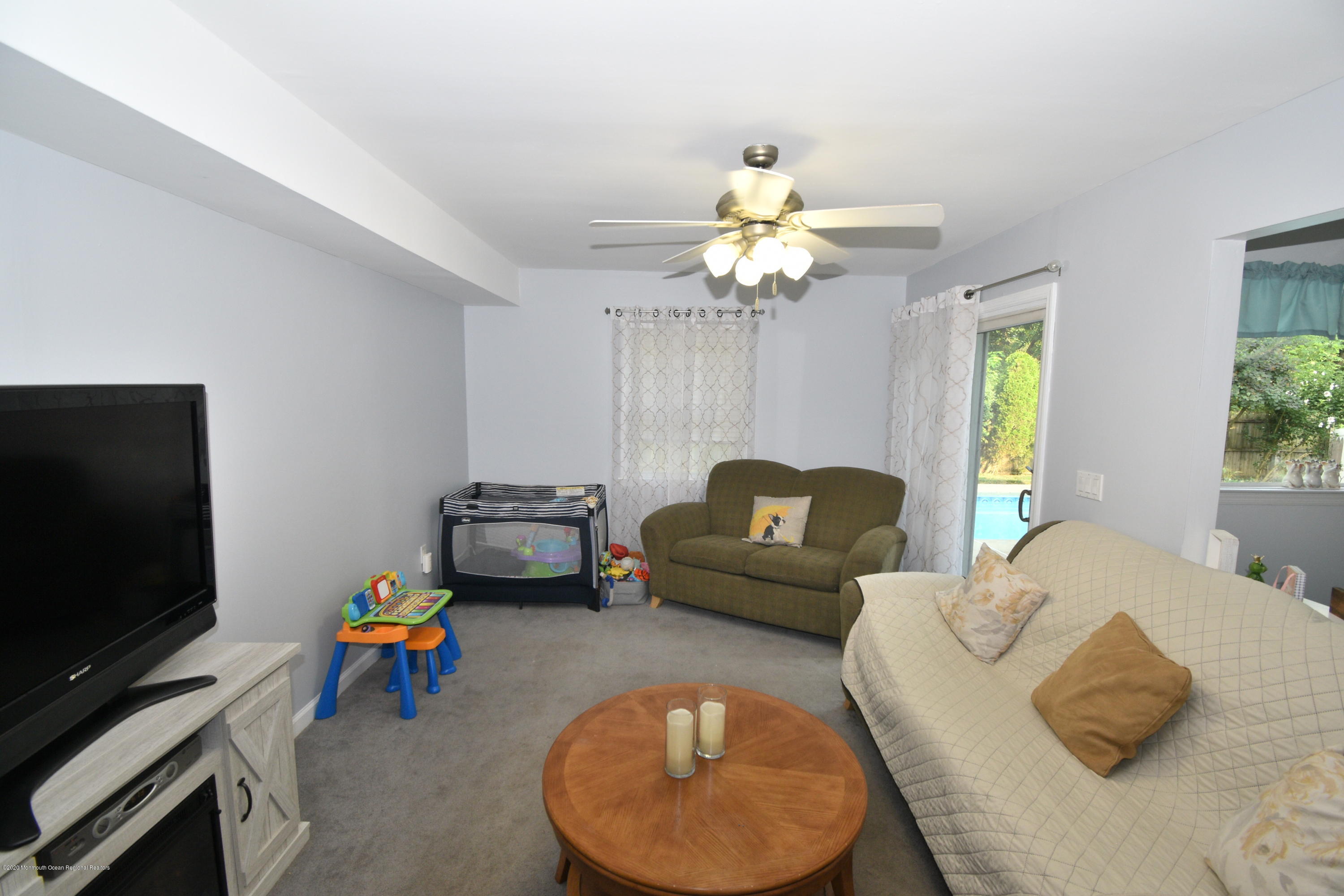 8 Templer Way Hazlet, NJ 07730 - Photo 8 of 19 DSC_2781