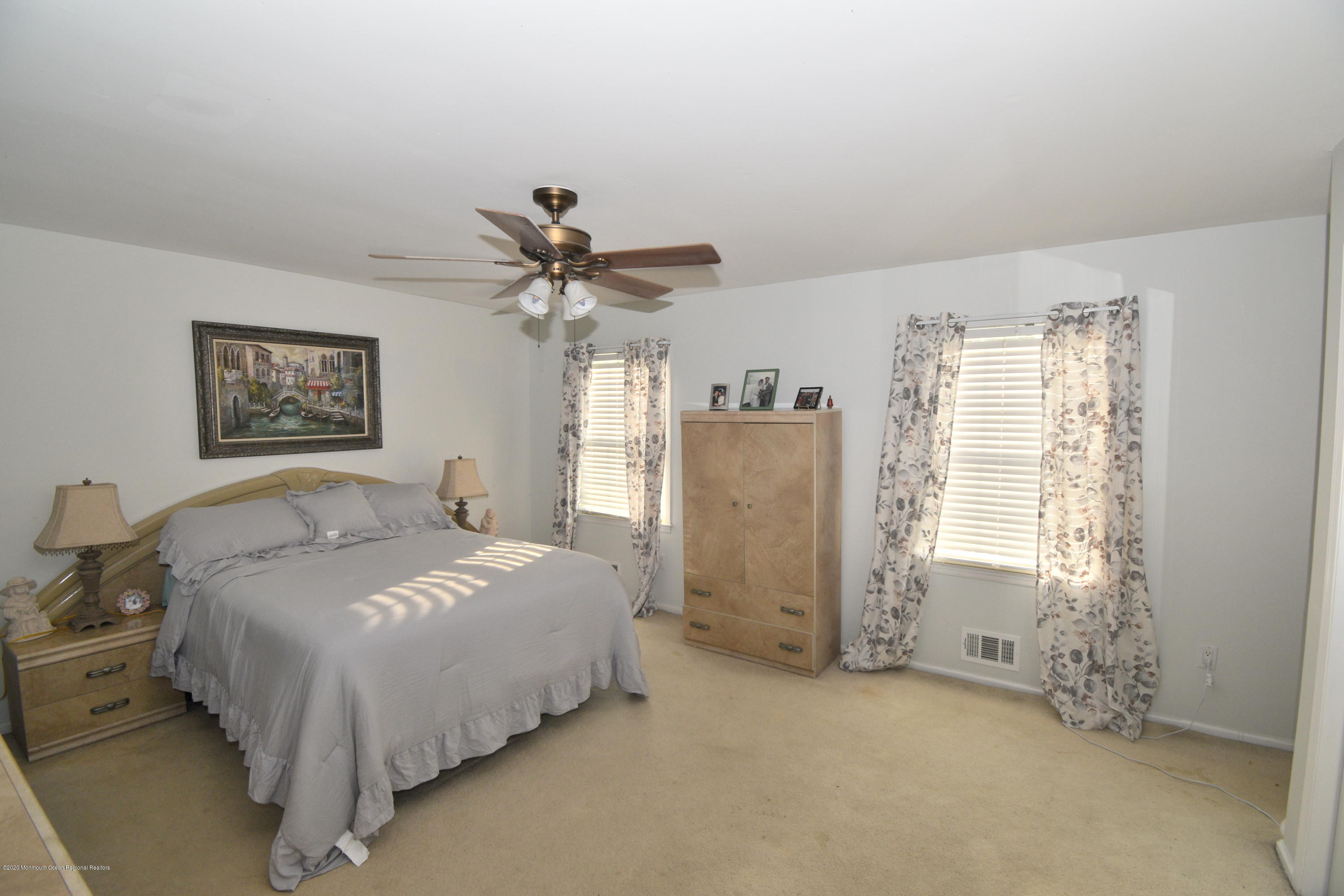 8 Templer Way Hazlet, NJ 07730 - Photo 10 of 19 DSC_2771