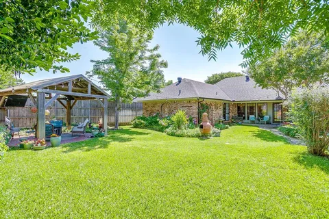 $510,000 | 3704 Edgefield Lane, Bedford, TX 76021