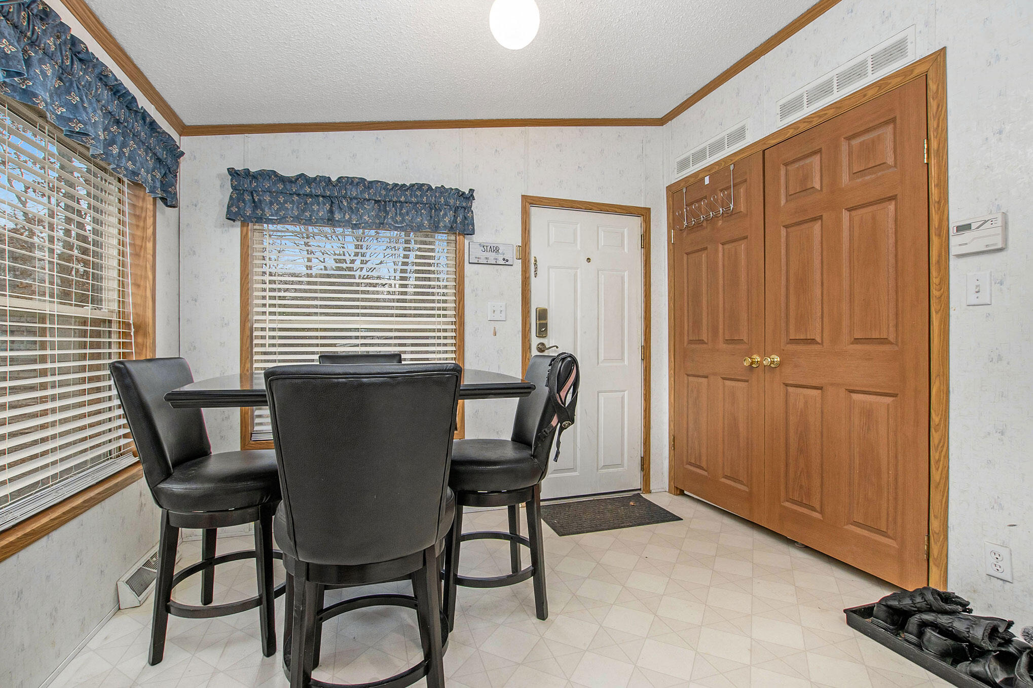 160 Reed Avenue Muskegon, MI 49445 - Photo 4 of 16 DSC01879