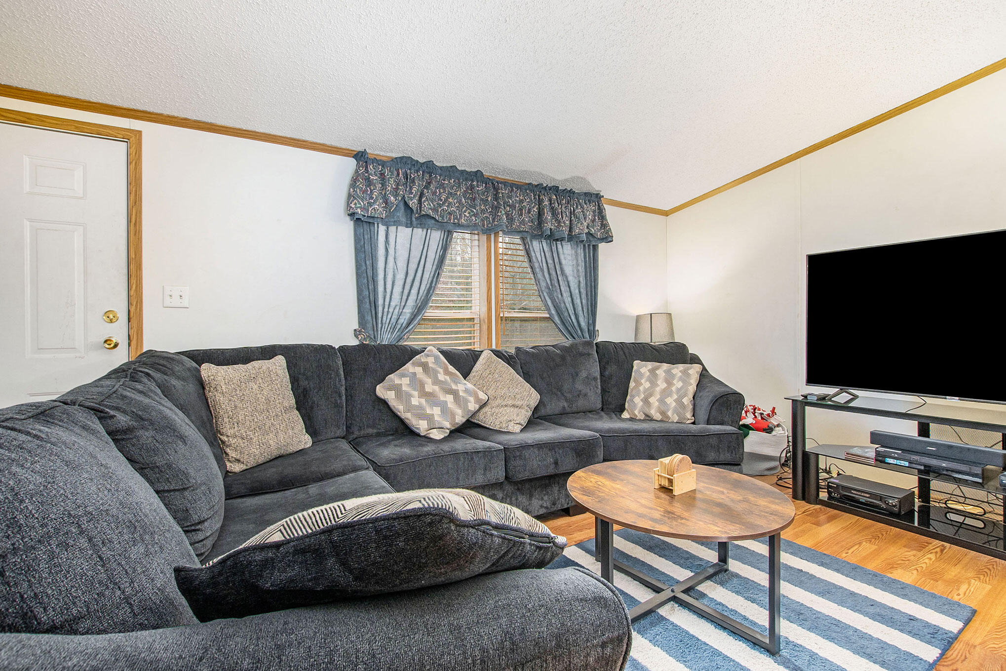 160 Reed Avenue Muskegon, MI 49445 - Photo 6 of 16 DSC01900