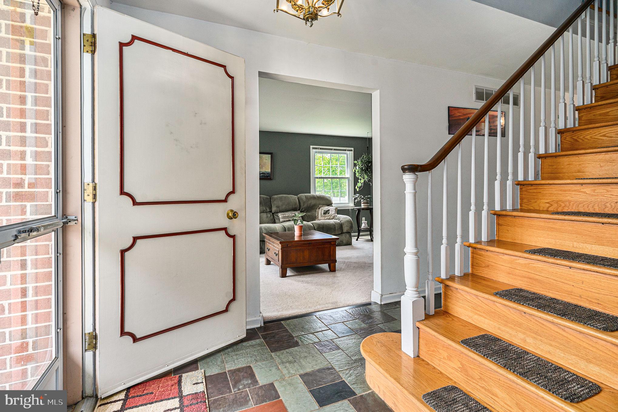 1910 Scott Road Oreland, PA 19075 - Photo 3 of 23