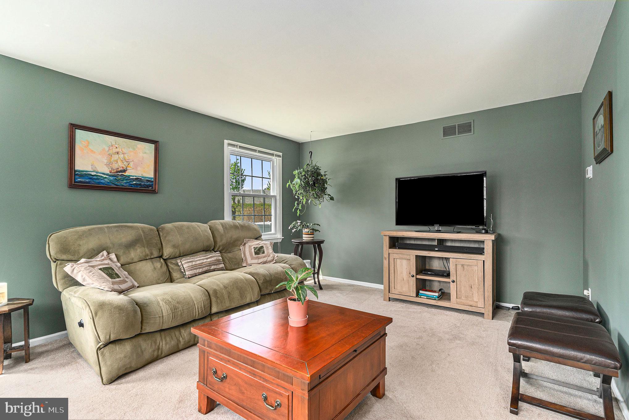 1910 Scott Road Oreland, PA 19075 - Photo 4 of 23