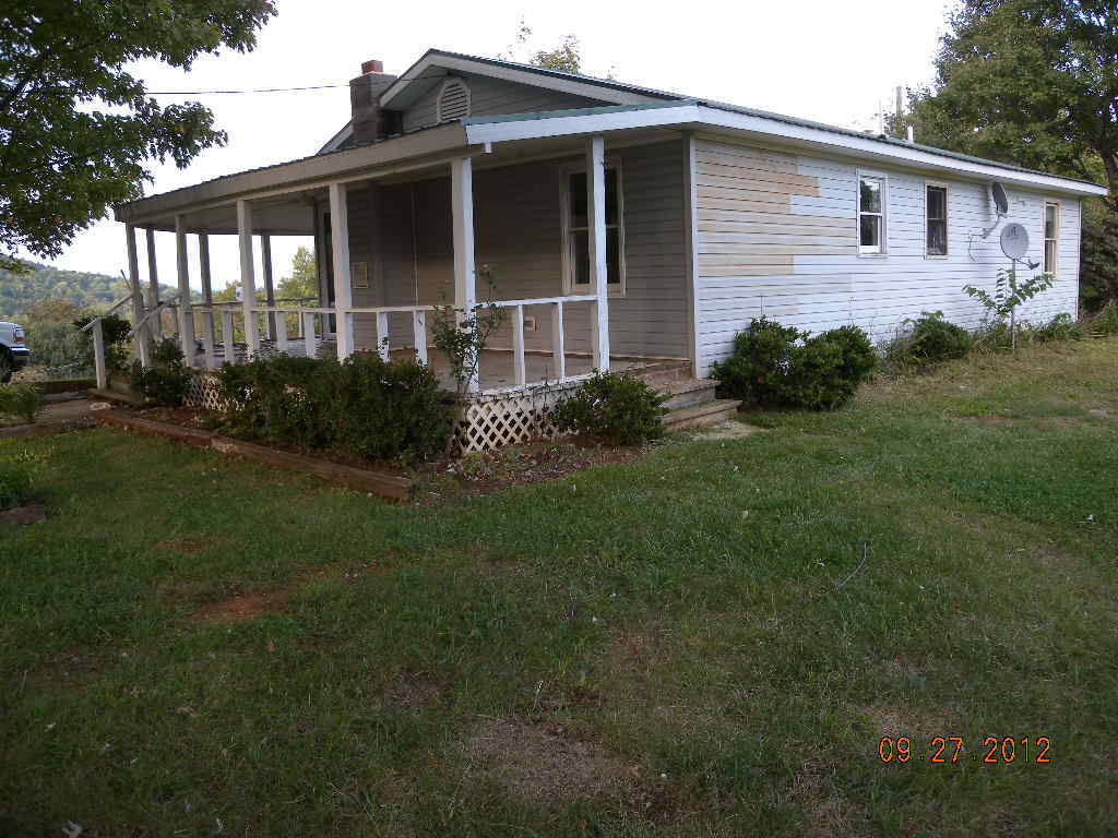 512 Sigmon Ridge Lane Callaway, VA 24067 - Photo 17 of 36 089