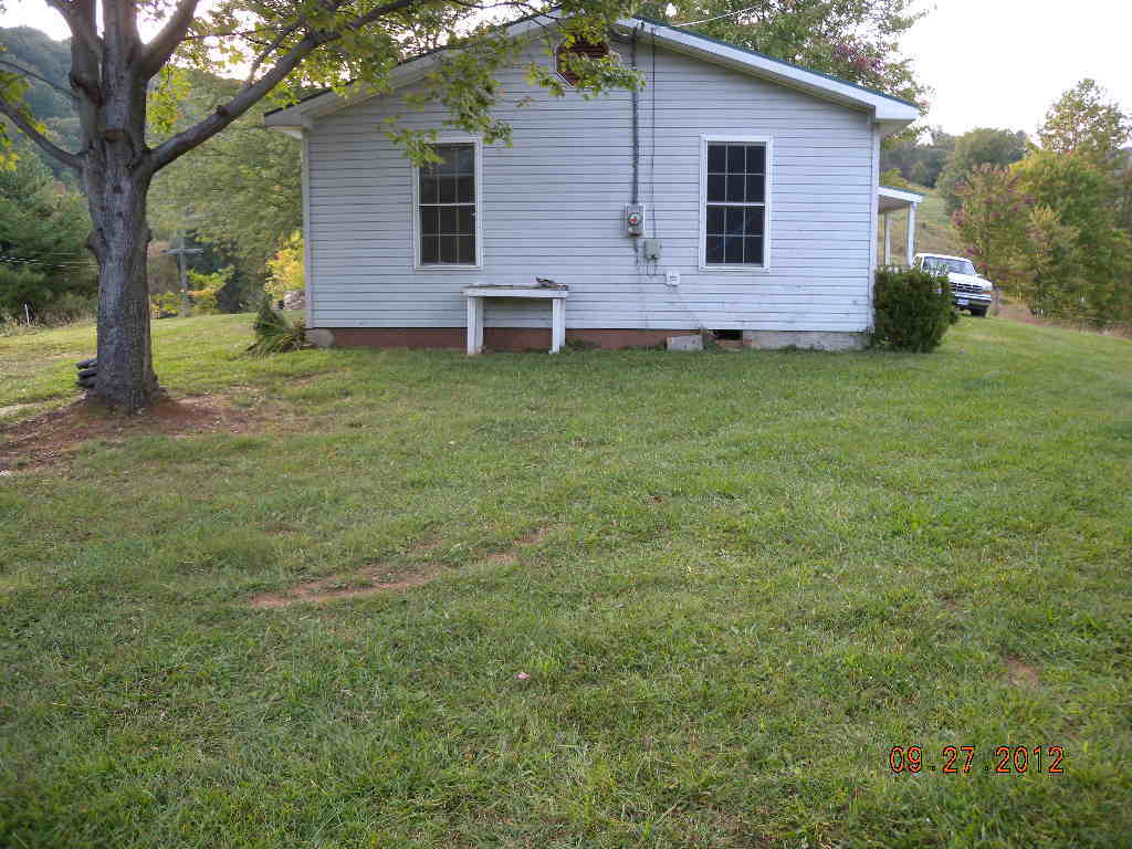 512 Sigmon Ridge Lane Callaway, VA 24067 - Photo 21 of 36 093
