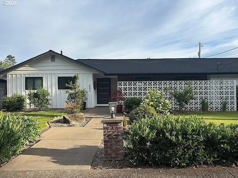 583 Southwest Allgood Street Dallas, OR 97338 - Photo 1 of 35
