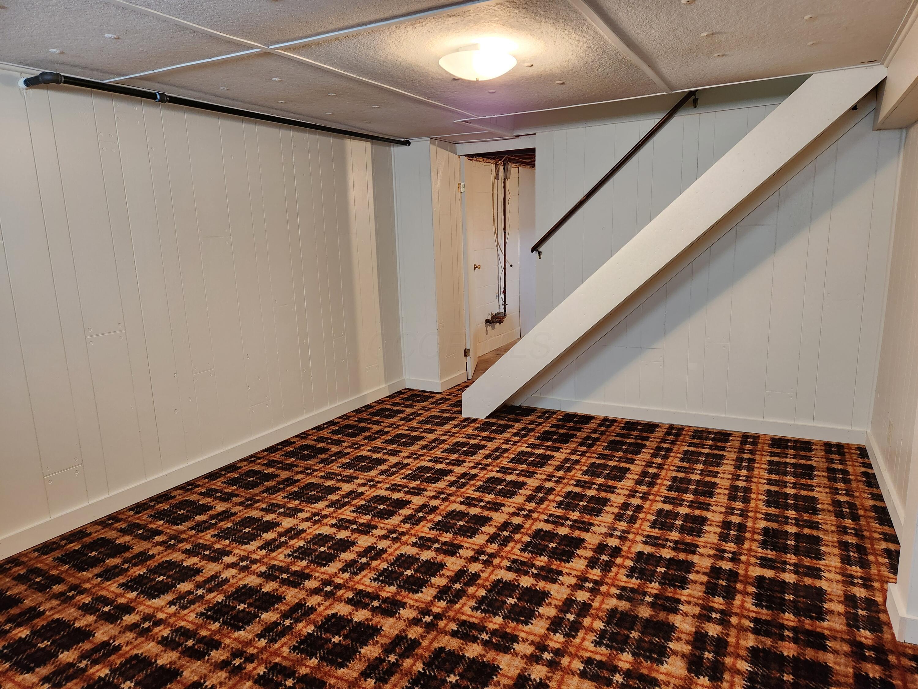 318 Muth Road Mansfield, OH 44903 - Photo 14 of 17 318 Muth rec room