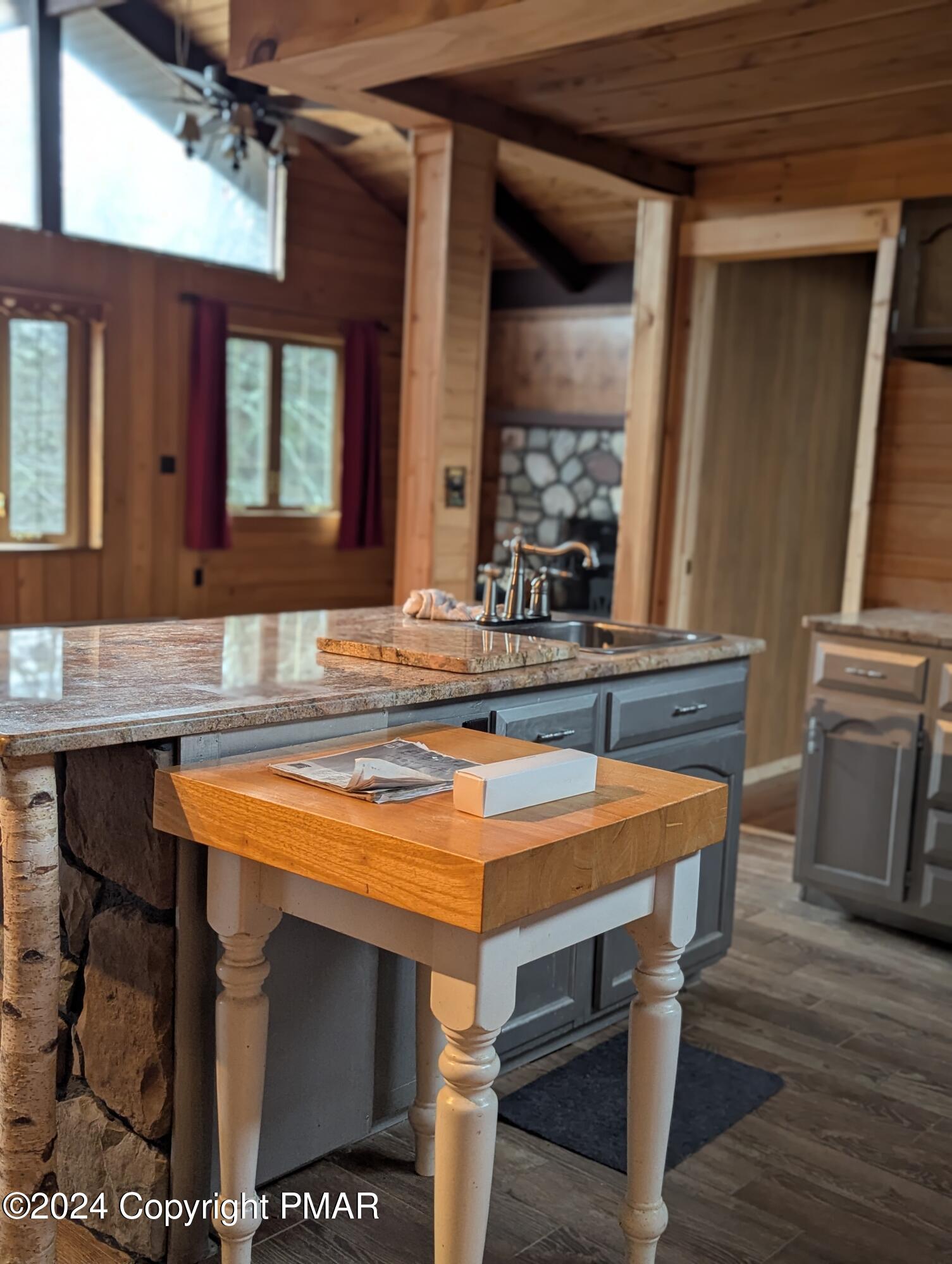 1250 Gallagher Road Tobyhanna, PA 18466 - Photo 25 of 29 Kitchen Island