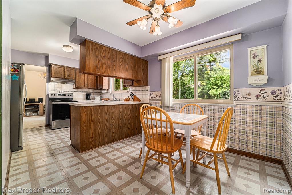 3906 Westlyn Road Lake Orion, MI 48359 - Photo 5 of 21