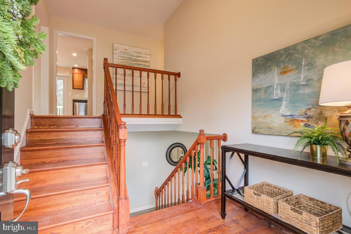 6313 Rockwell Road Burke, VA 22015 - Photo 4 of 39 Gallery Image 4