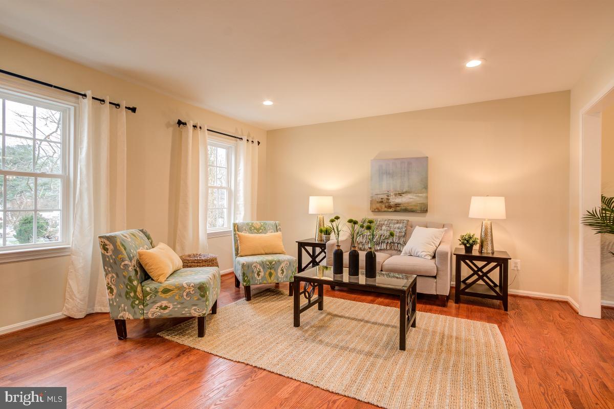 6313 Rockwell Road Burke, VA 22015 - Photo 6 of 39 Gallery Image 6
