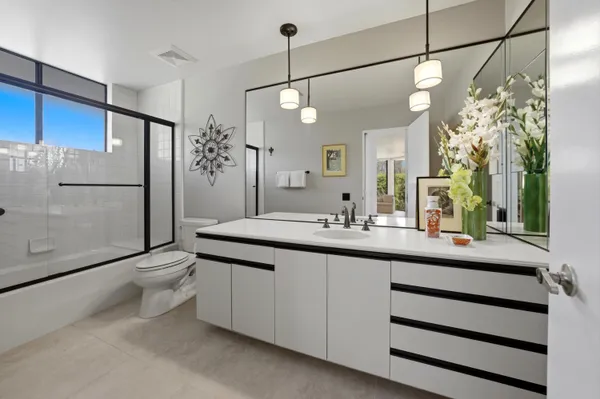 $1,095,000 | 23 Mt Holyoke Drive, Rancho Mirage, CA 92270