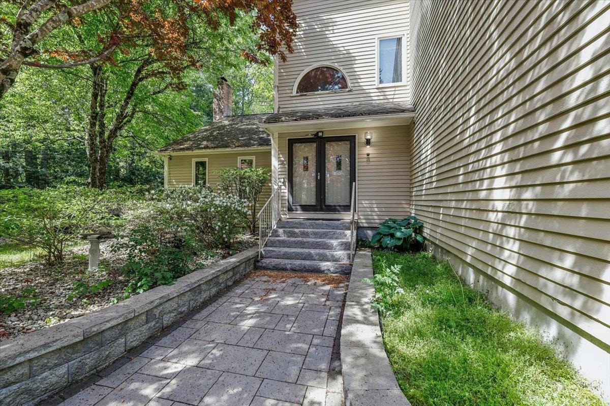 5 Cobblestone Place Merrimack, NH 03054 - Photo 5 of 43 Gallery Image 5