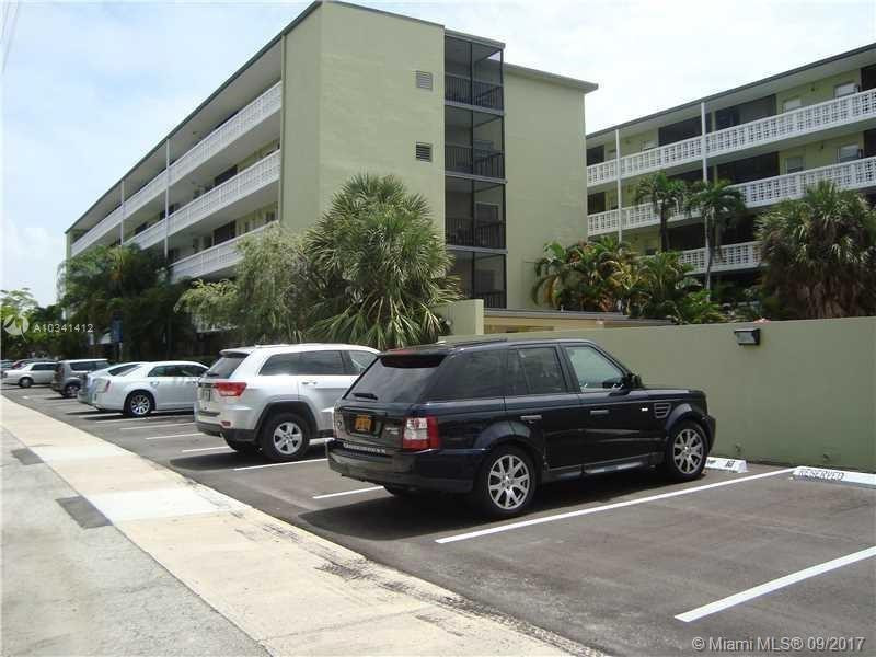 1425 Arthur Street, Unit 414B Hollywood, FL 33020 - Photo 3 of 50 Building Front