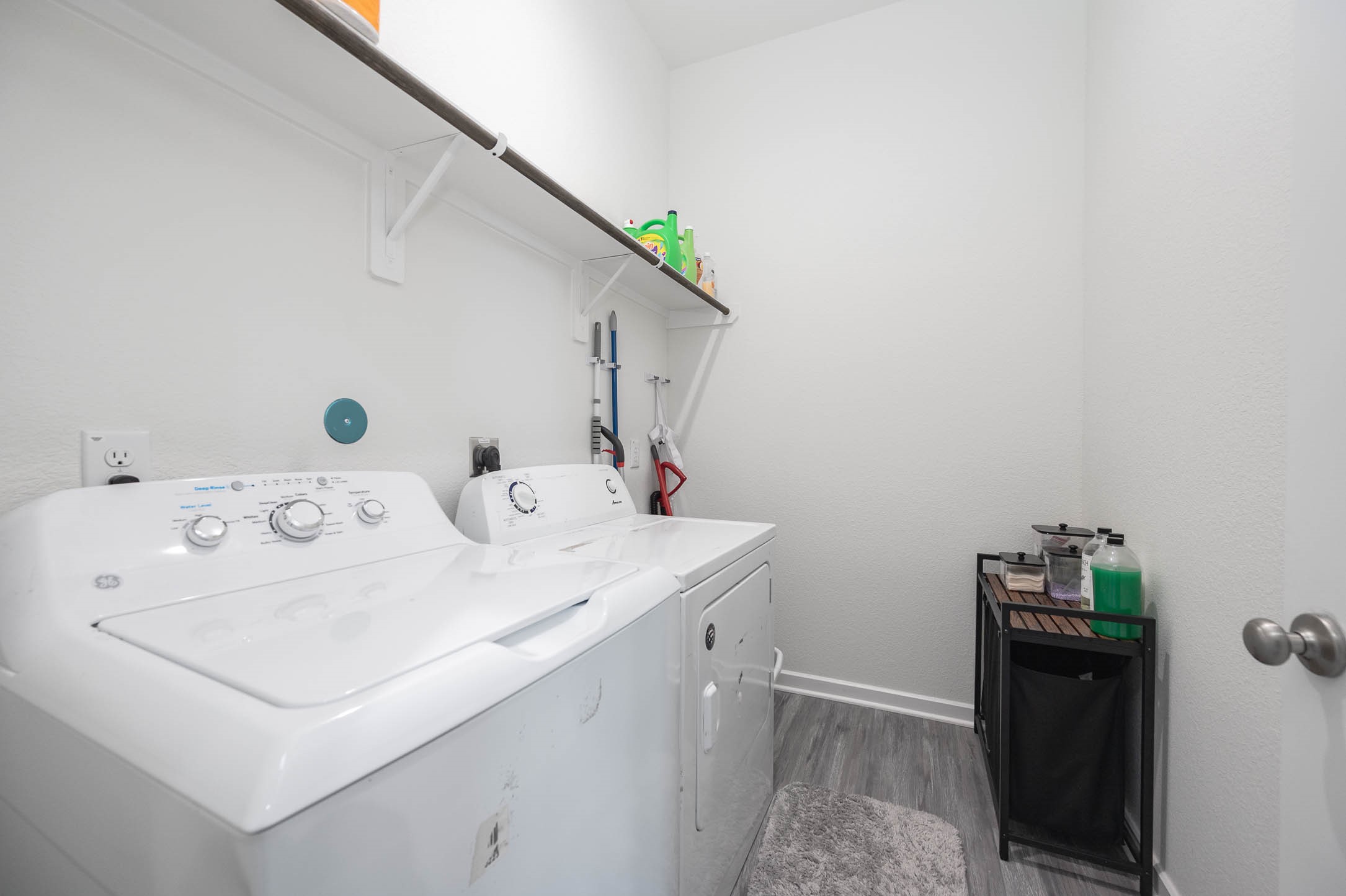 10926 Wander Way Beasley, TX 77417 - Photo 21 of 38 a utility room with dryer and washer
