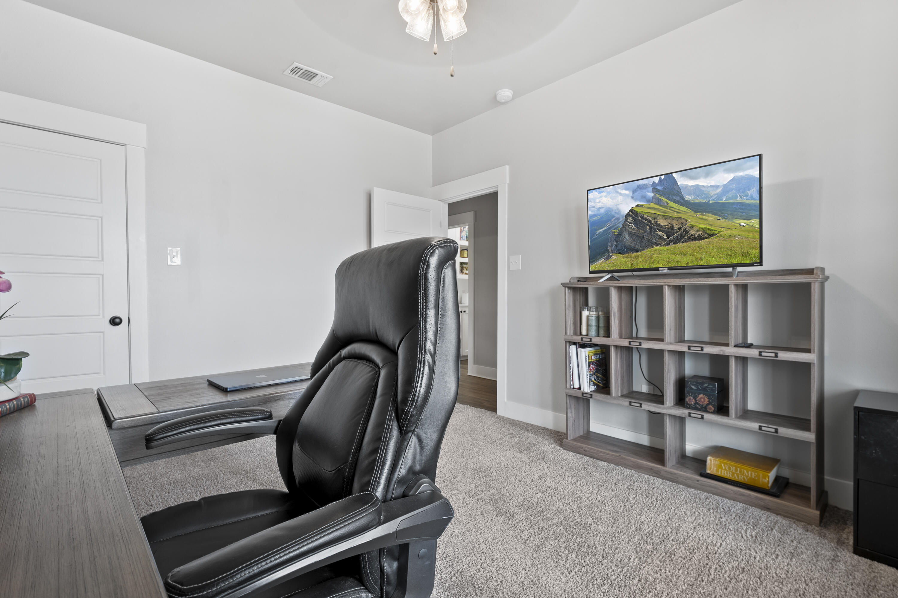 1122 16th Street Shallowater, TX 79363 - Photo 21 of 32 a view of workspace with furniture