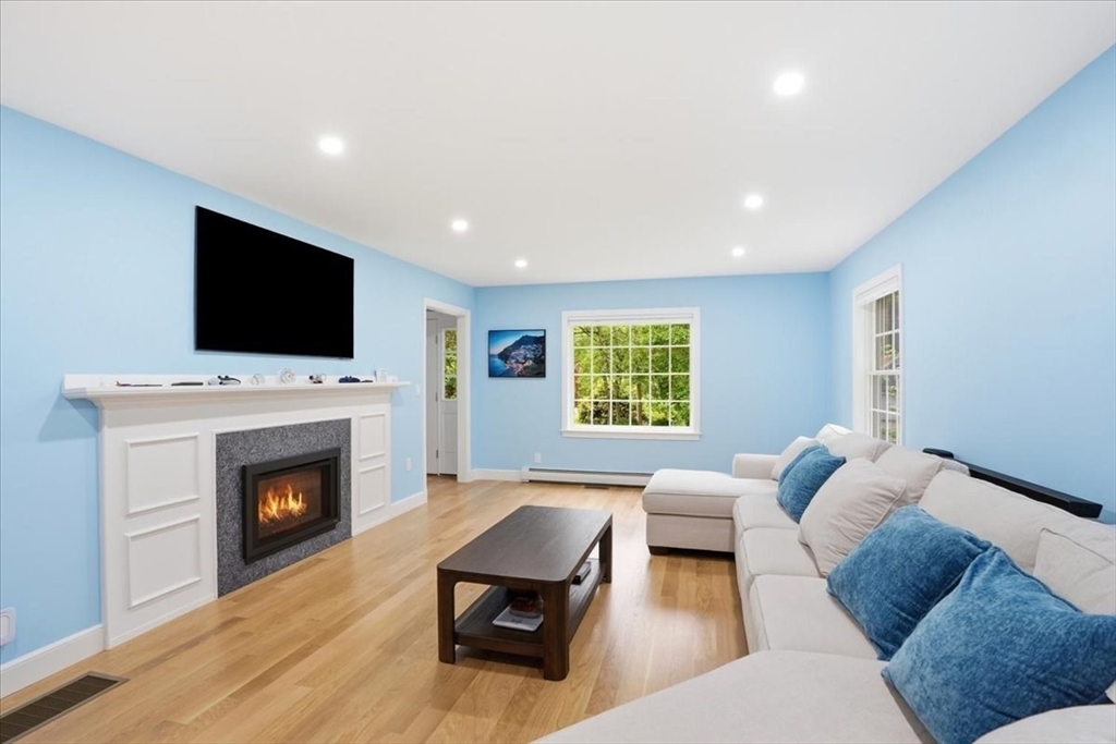 89 River Road Hanover, MA 02339 - Photo 8 of 38