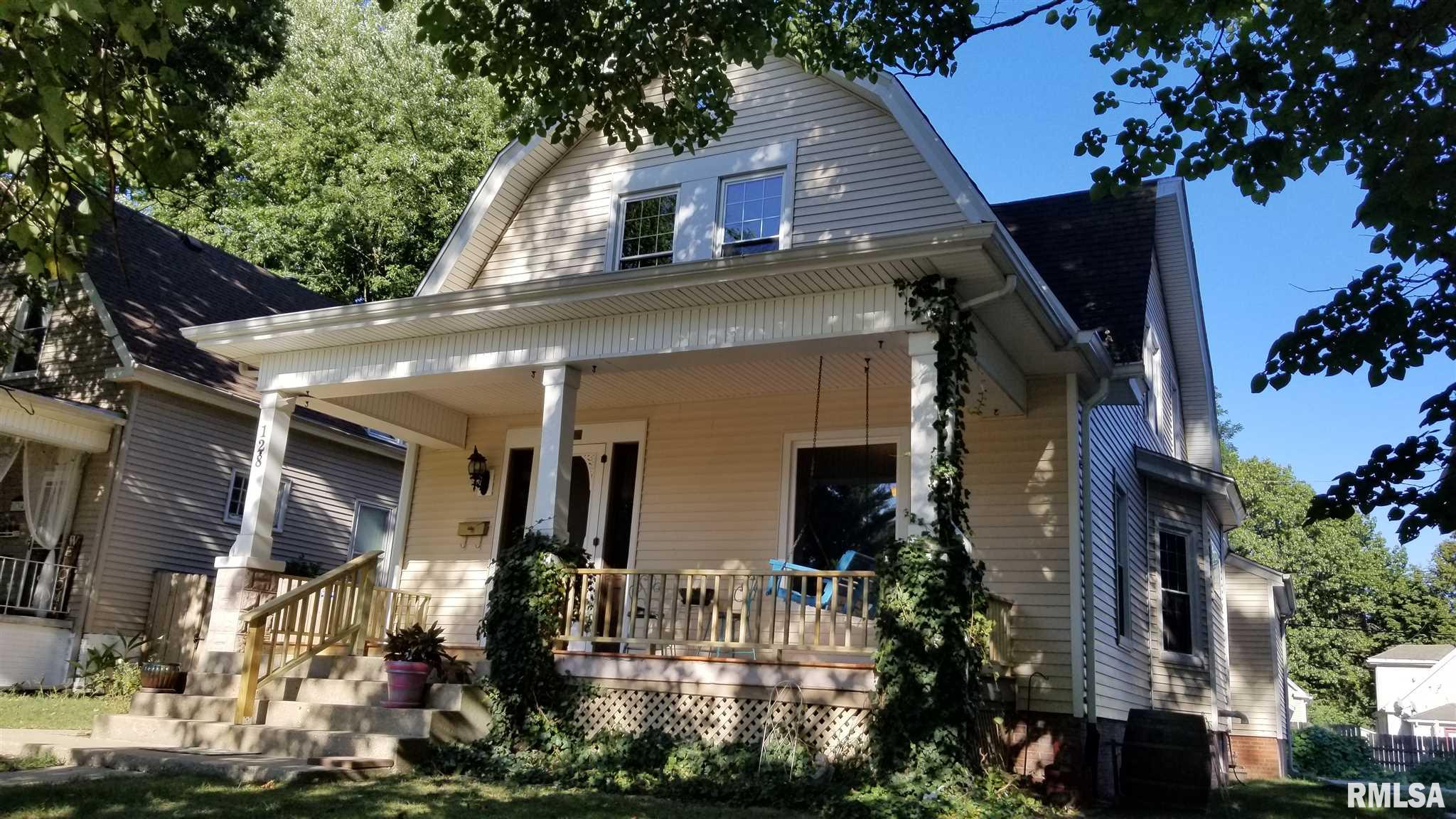 128 North Douglas Avenue Springfield, IL 62702 - Photo 1 of 28 Gallery Image 1