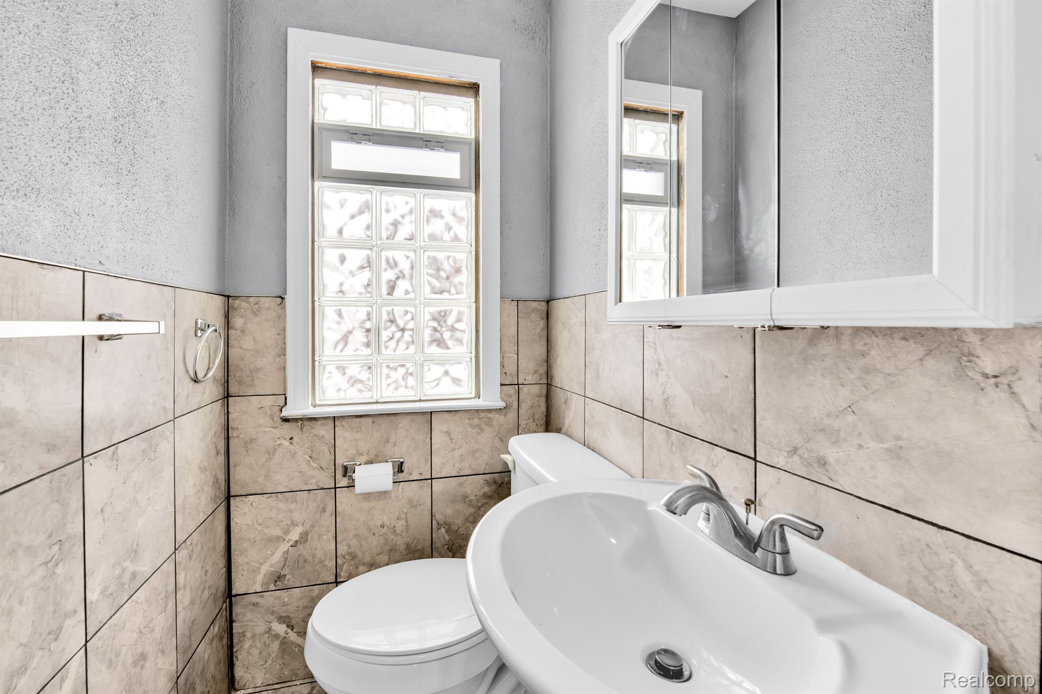 15500 Spring Garden Street Detroit, MI 48205 - Photo 14 of 20 Gallery Image 14
